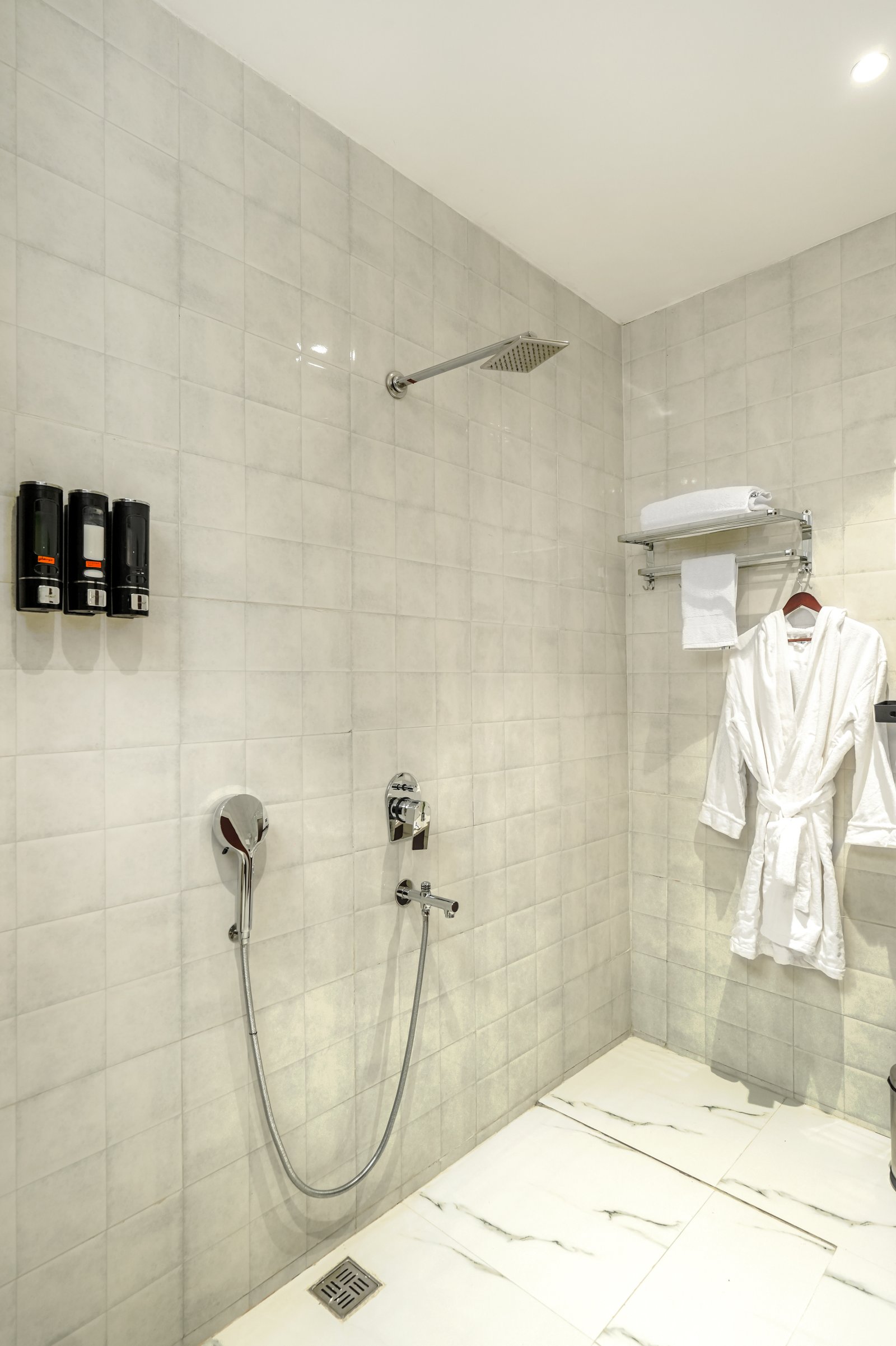 Suite with Jacuzzi & Living Area