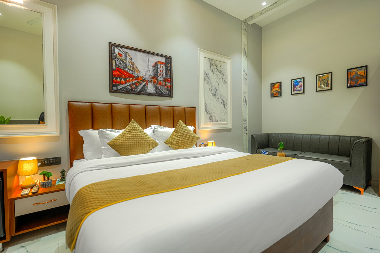 Suite with Living Area